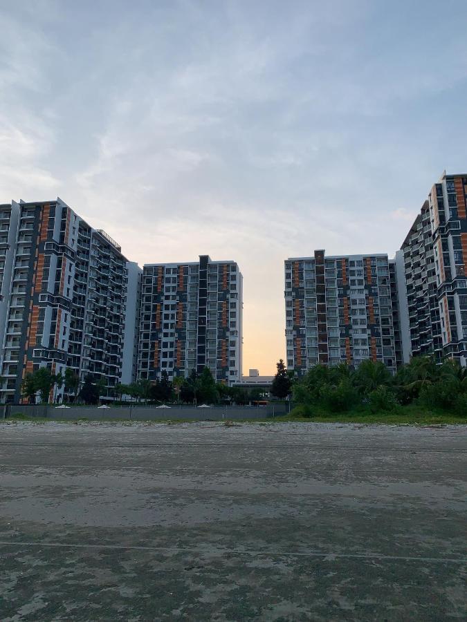 Timur Bay Groundfloor Pool & Seaview Kuantan Exterior photo