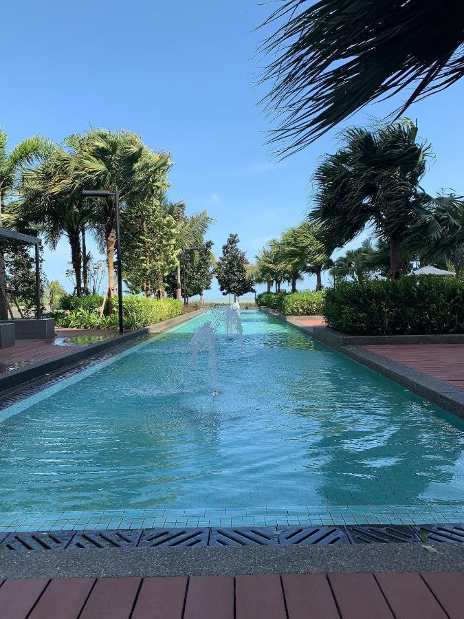 Timur Bay Groundfloor Pool & Seaview Kuantan Exterior photo