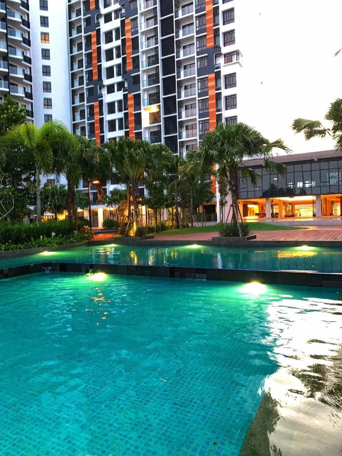 Timur Bay Groundfloor Pool & Seaview Kuantan Exterior photo